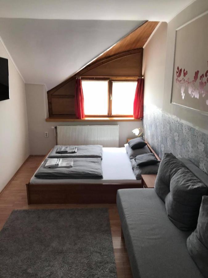 Hunyadi Panzio-Apartman มาโค ภายนอก รูปภาพ