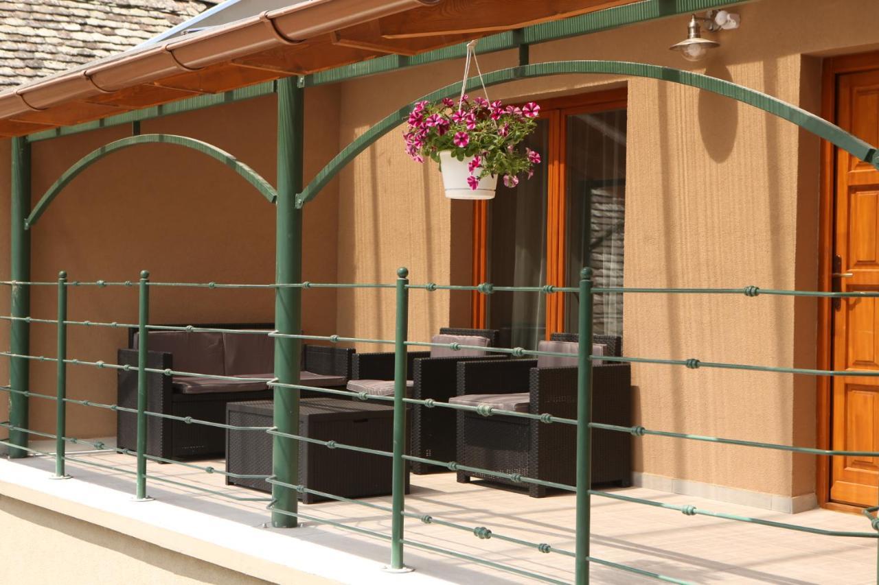 Hunyadi Panzio-Apartman มาโค ภายนอก รูปภาพ