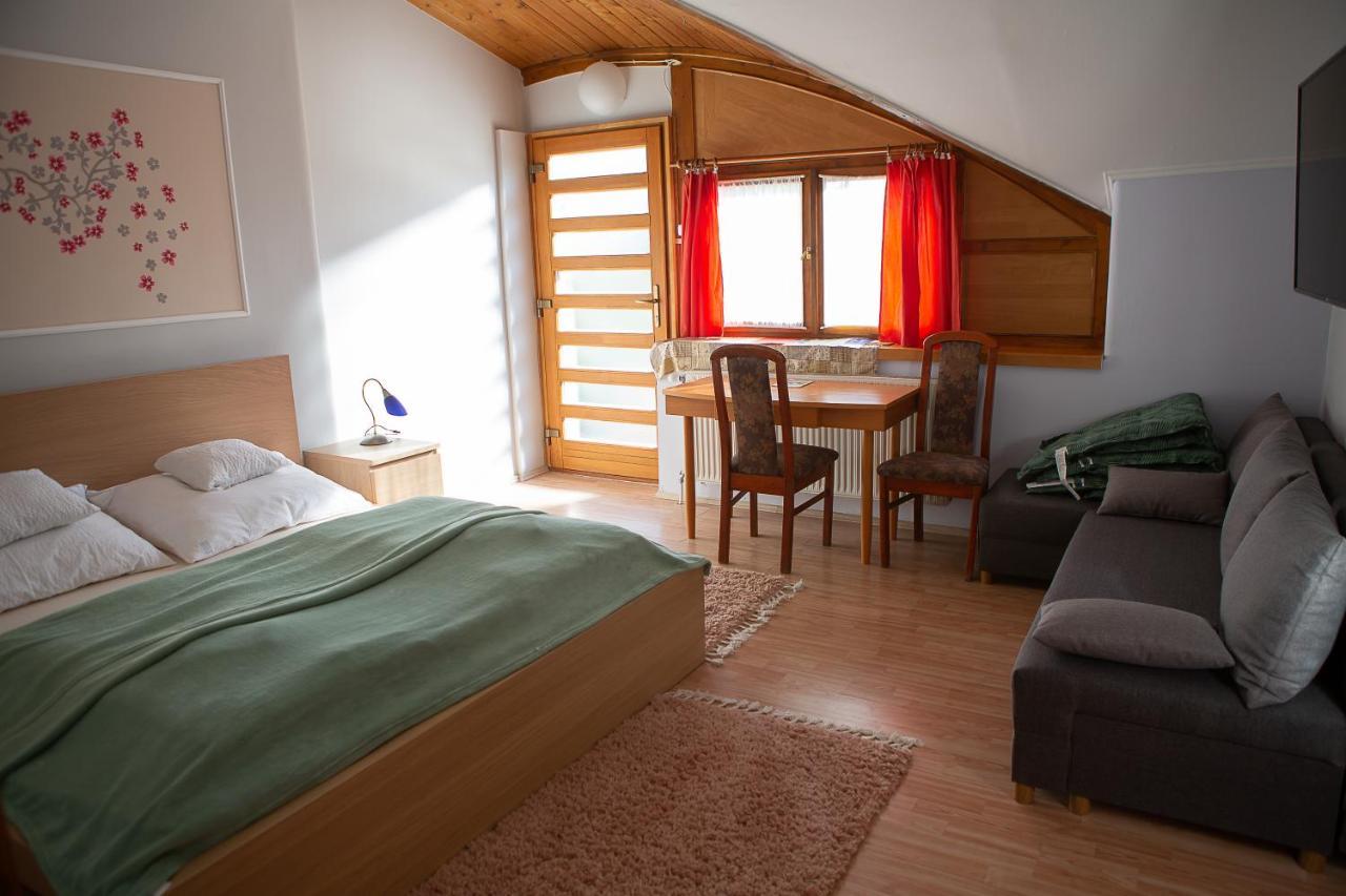 Hunyadi Panzio-Apartman มาโค ภายนอก รูปภาพ