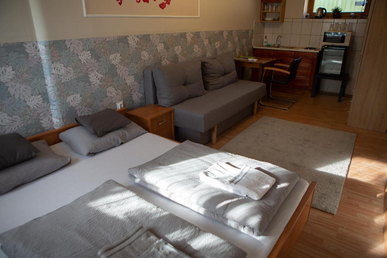 Hunyadi Panzio-Apartman มาโค ภายนอก รูปภาพ